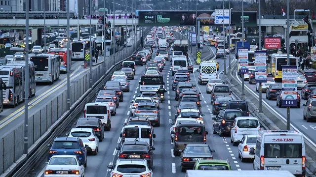 Araçlarda TTB zorunlu hale geliyor: Takmayan trafiğe çıkamayacak, akaryakıt alış sistemi değişecek