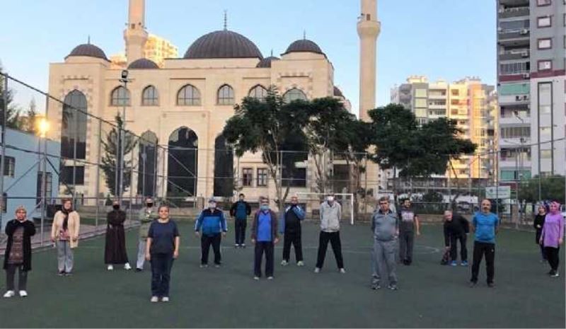 Seyhanlı kadınlar güne sporla başlıyor...